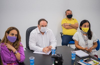 Luciano reúne equipe e elabora projetos para a comunidade de Mangabeiras