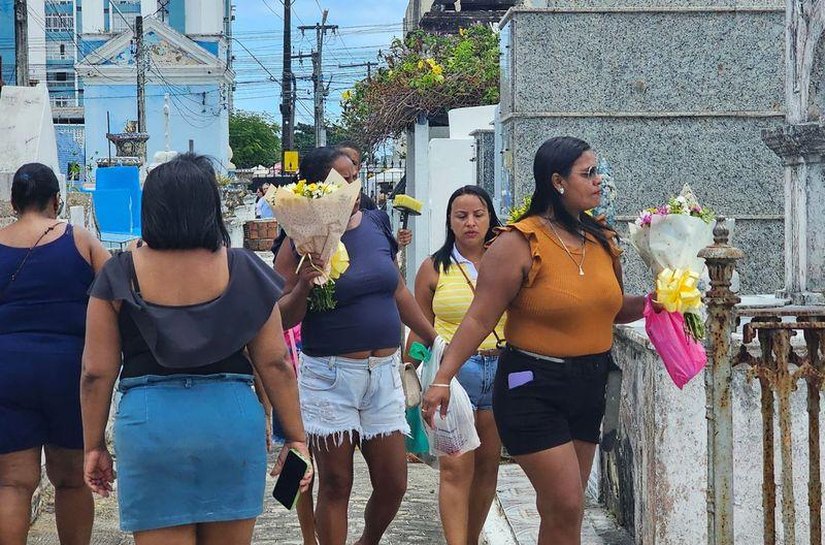 Semsc realiza credenciamento de ambulantes para o Dia de Finados em Maceió