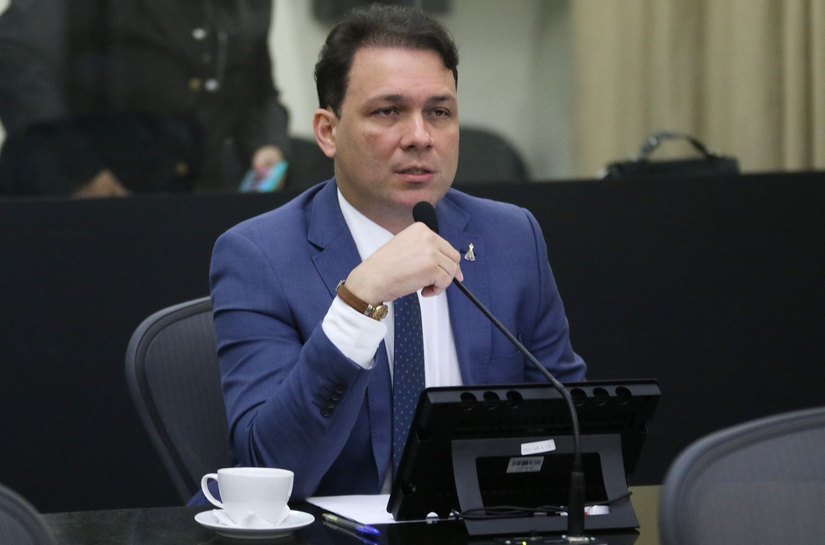 Dudu Ronalsa celebra transferência de igreja do bairro do Pinheiro
