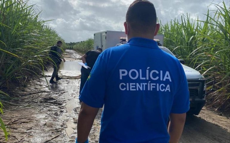 Polícia Científica pericia ossada humana encontrada  em Teotônio Vilela