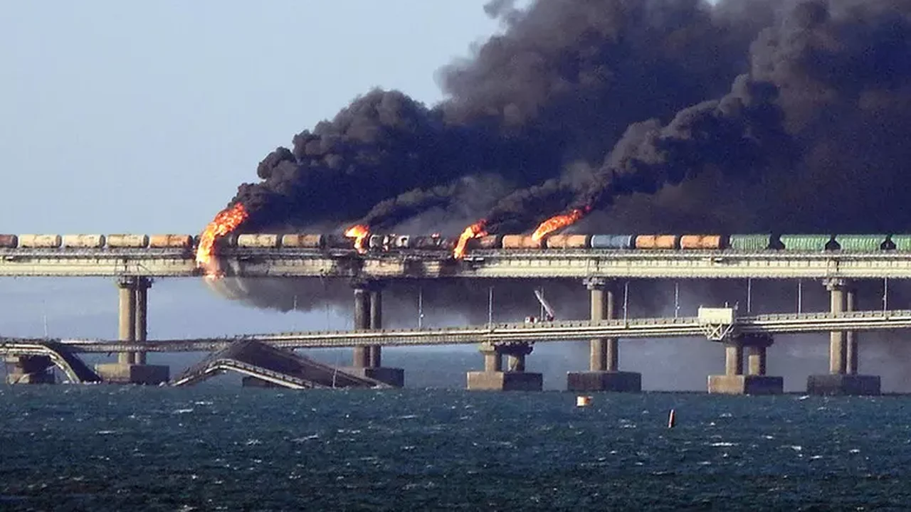 Rússia condena 8 pessoas por ataque em ponte na Crimeia