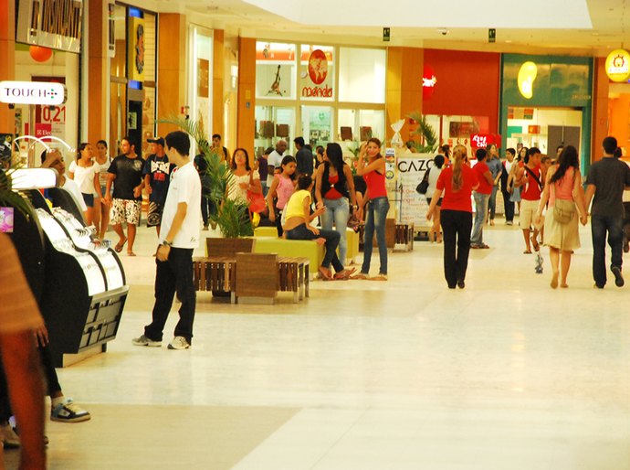 Shopping Pátio Maceió presenteia as famílias em promoção Compre, Doe e Ganhe de natal