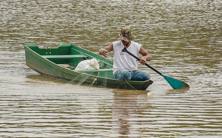 Pescadores atingidos por seca na região Norte terão auxílio do governo