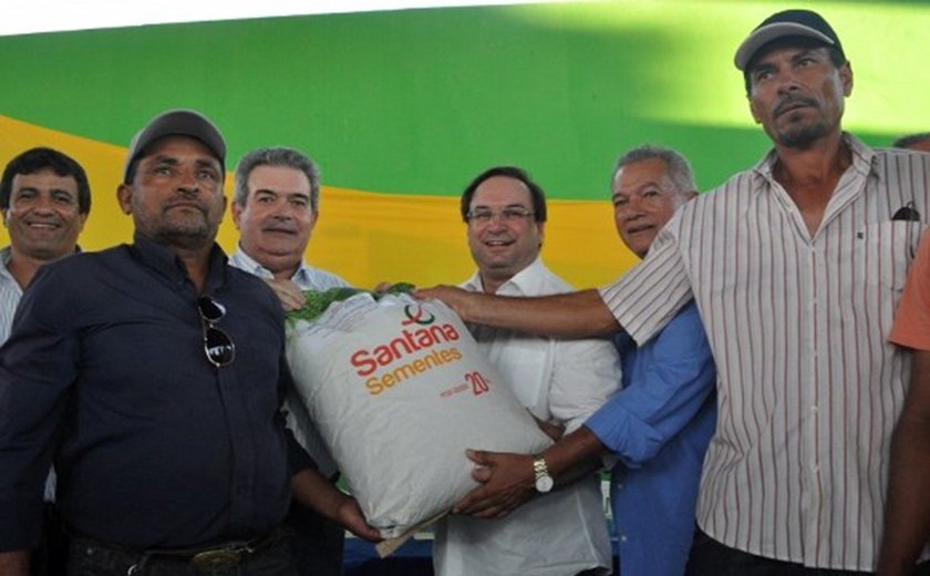 Produtores do Baixo São Francisco recebe sementes de arroz do governo