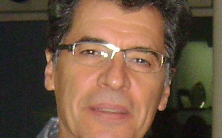 Paulo Betti fala de boa relação com ex-mulheres e casamento com Dadá Coelho: 'Estou enrolando, mas vai ter'