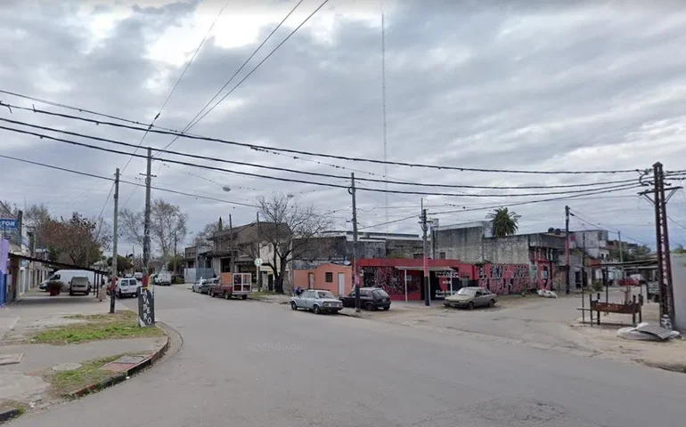 Quem é a mulher que espalhou medo em uma cidade com ataques incendiários e se tornou a principal inimiga do governo