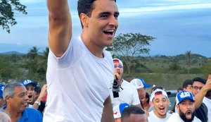 JHC em caminhada com apoiadores. Fonte: Ascom PSDB