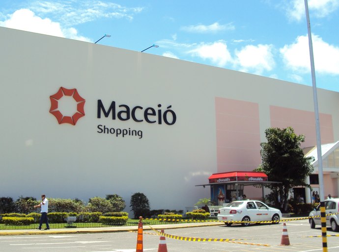 Ângela Garrote cobra melhoria no sistema de distribuição de colírio para tratamento do glaucoma
