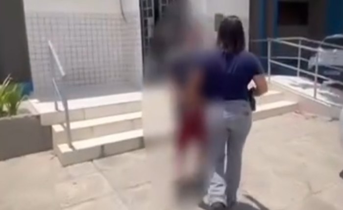 Homem de 29 anos foi levado à delegacia após agressões contra companheira