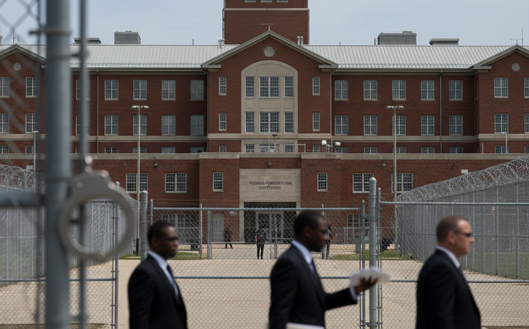 Diddy pede liberdade imediata após condenação a quase quatro anos de prisão