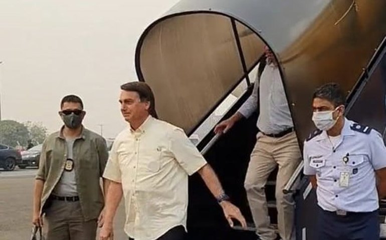 Fumaça de queimadas prejudicou pouso de avião de Bolsonaro, confirma aeroporto