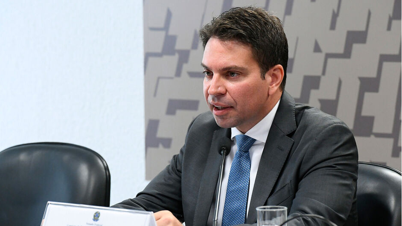 CSP pode ouvir ex-diretor da Abin sobre ações de monitoramento