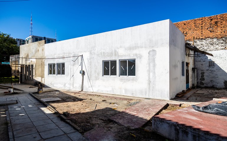 Reforma do Centro de Referência Terezinha Ramires avança com 60% da obra concluída
