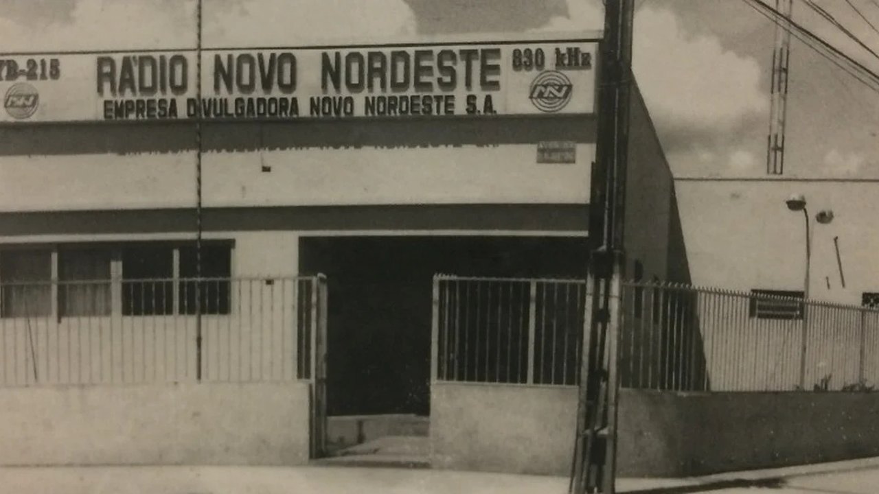 Do Alto-Falante ao Digital: A Trajetória do Rádio em Arapiraca