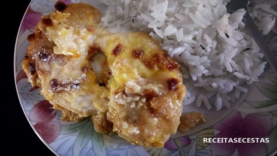 Frango com Creme de Cebola e Laranja