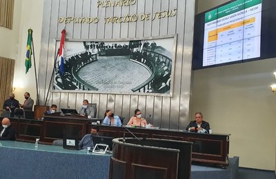  Jó Pereira obtém da Sesau apoio para concurso da Uncisal, combate ao câncer e na busca de mais recursos para saúde  