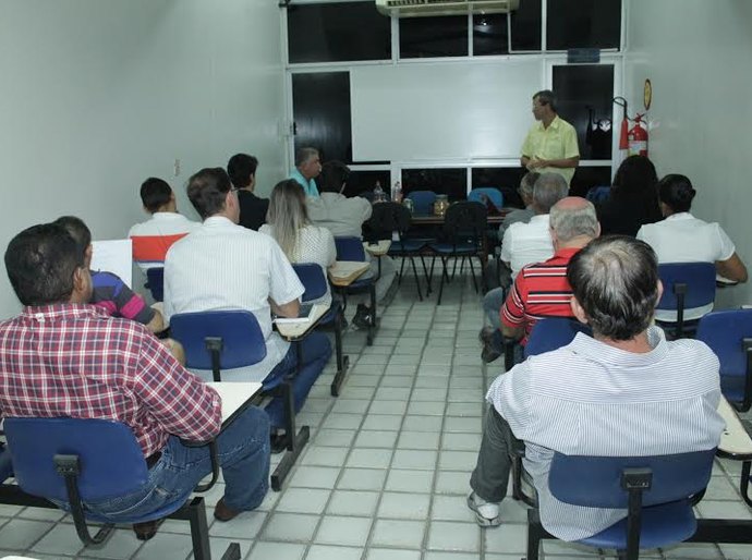 Senge-AL constrói com a categoria projeto de cooperativa