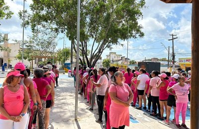 Núcleos de Atividades Físicas promovem aulão em alusão ao Outubro Rosa