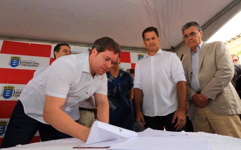 Ministro Marx e presidente do Iphan participam da entrega da requalificação do Largo do Carmo