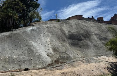 Programa de obras em encostas traz segurança para diversas comunidades de Maceió