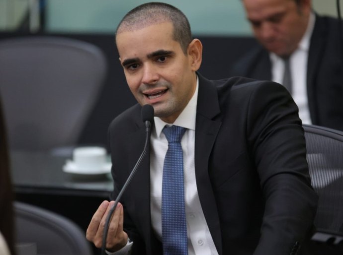 Lelo Maia reforça necessidade de delegacias especializadas em apurar crimes contra crianças e adolescentes