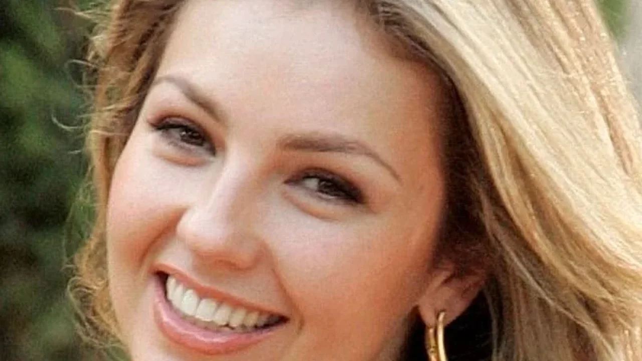 Thalía faz 55 anos: por onde anda a estrela que abandonou as novelas e se casou com magnata da música