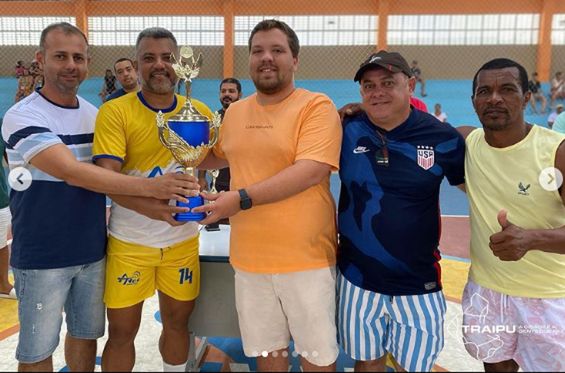Prefeitura de Traipu festeja Dia do Trabalho com final de campeonato de futsal entre secretarias