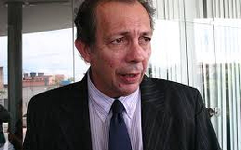 OAB divulga nota em apoio a Raimundo Palmeira