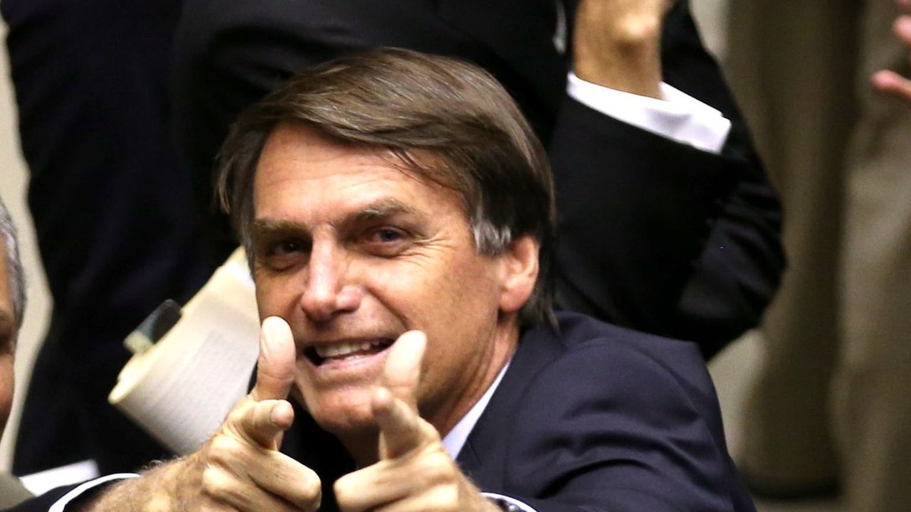 Influenciadores bolsonaristas entram na disputa por eleitor jovem