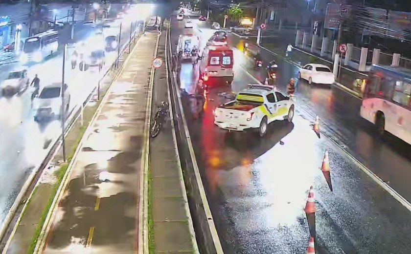 Homem morre após ser atropelado por motocicleta na Avenida Fernandes Lima
