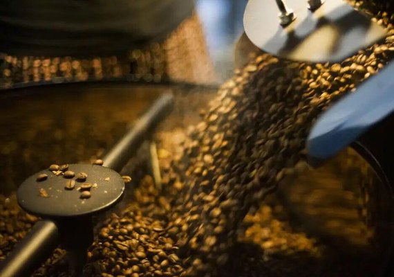 Pesando no bolso: parlamentar dos EUA diz que vai apresentar projeto de lei para isentar café de tarifa