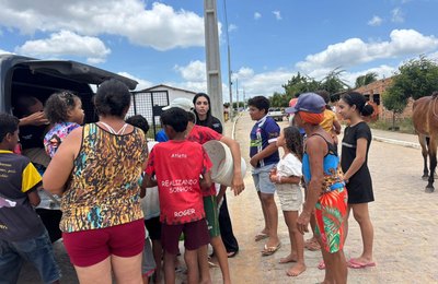 Polícia Civil promove ação solidária em comemoração ao Dia das Crianças no Sertão de Alagoas