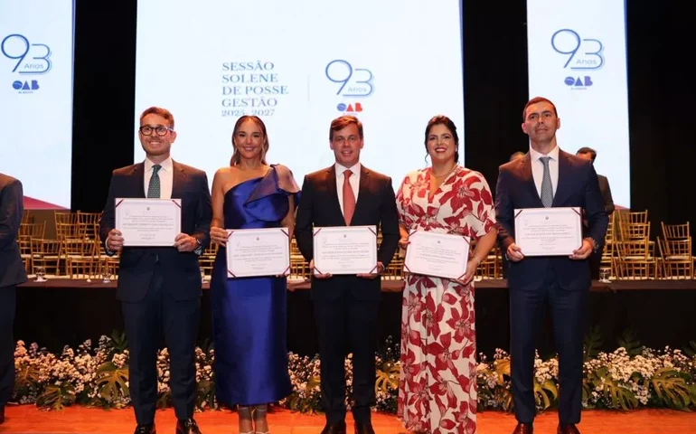 OAB/AL celebra posse da nova diretoria durante solenidade no Centro de Convenções