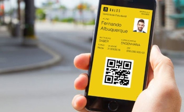 Carteira estudantil digital começará a ser emitida em 90 dias e será ofertada nas lojas Google Play e Apple Store