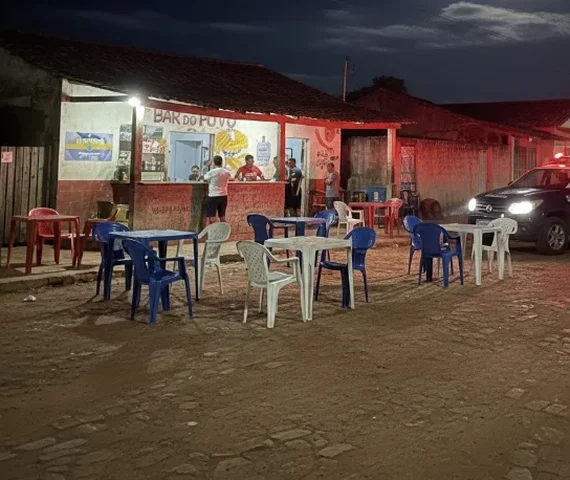 Sangue no Povoado Bonifácio: homem de 37 anos é esfaqueado no ombro e no braço após discussão em bar de Palmeira dos Índios