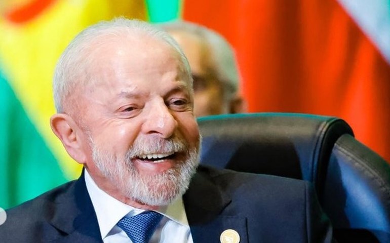 Lula propõe reconstrução de frente ampla para barrar retorno do bolsonarismo