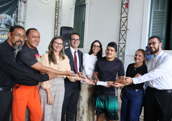 Mutirão organizado pela Justiça Federal entrega de mais de 150 óculos para pessoas em situação de rua