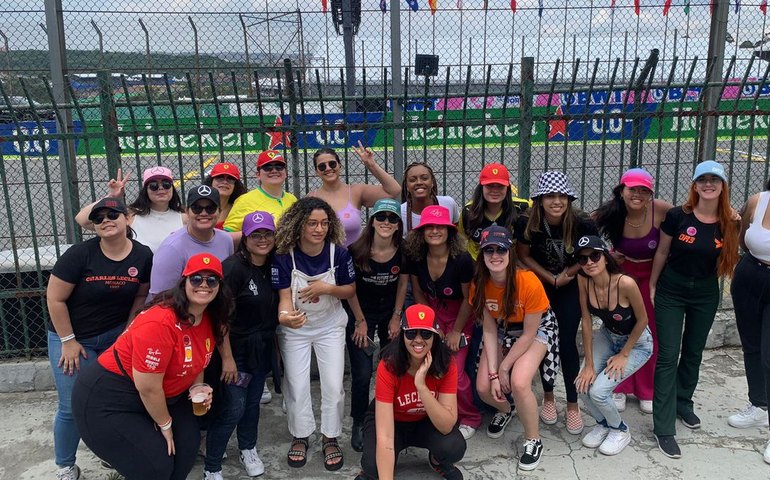 Maioria na F-1, mulheres criam grupos para não irem sozinhas a Interlagos