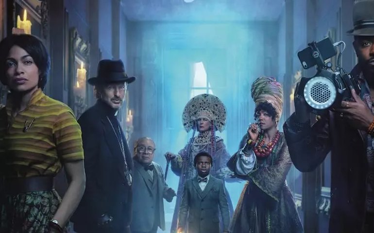 'Mansão Mal-Assombrada' não emociona ou faz rir