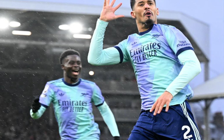 Arsenal empata com Fulham e desperdiça chamce de se aproximar do líder Liverpool no Inglês