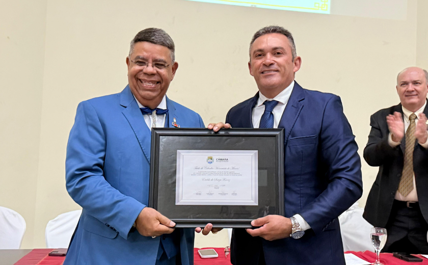 Câmara entrega Título de Cidadão Honorário ao professor universitário Eraldo de Souza Ferraz