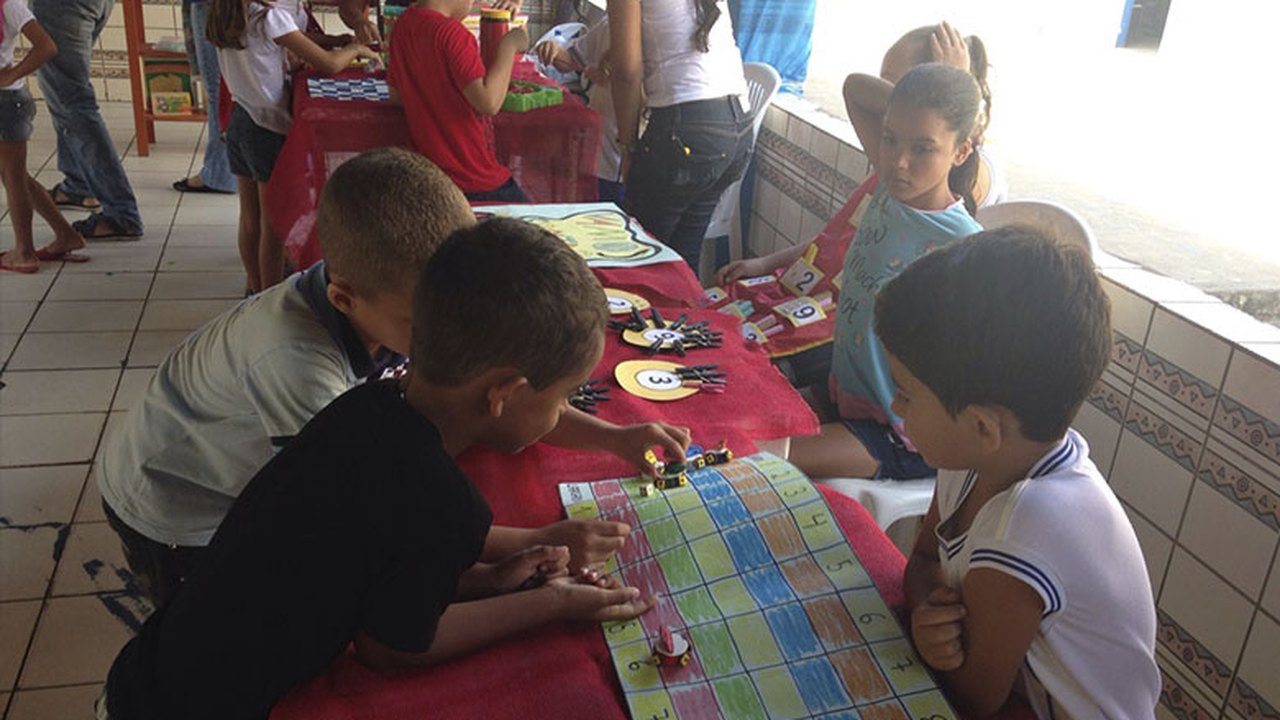 Jequiá da Praia: Alunos da Educação Especial realizam exposição de jogos do Projeto Matemática Inclusiva
