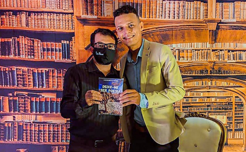 Arapiraquense lança livro “deixe-me ser poesia” na Casa da Cultura