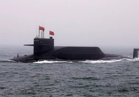 Mais de 50 marinheiros chineses morreram após submarino ficar preso em armadilha, diz jornal