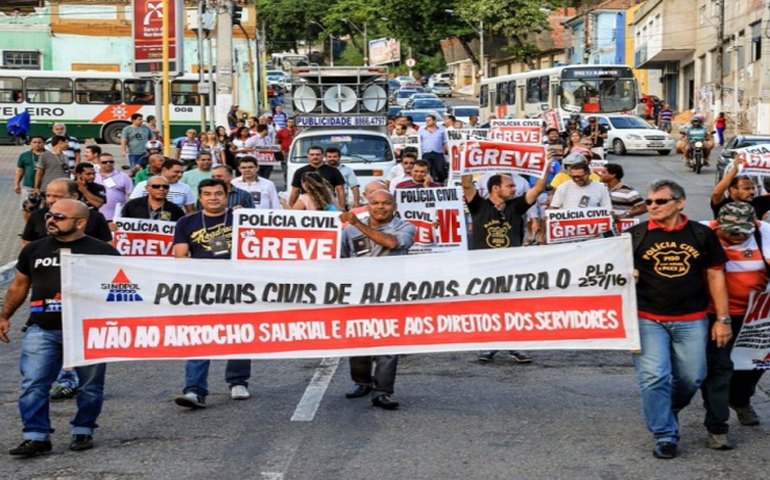 Governo mantém diálogo e apresenta nova proposta aos policiais civis