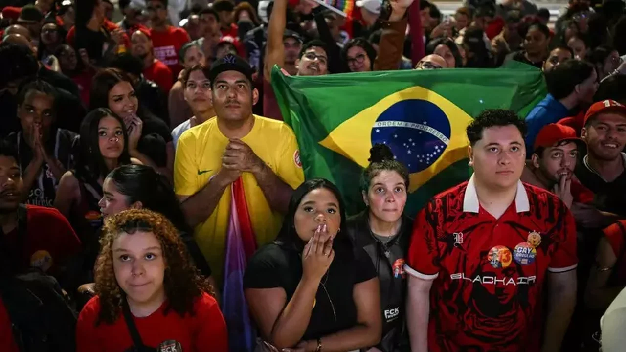 Resultado surpreende PT, mas apoiadores de Lula pregam 'esperança' para 2º turno
