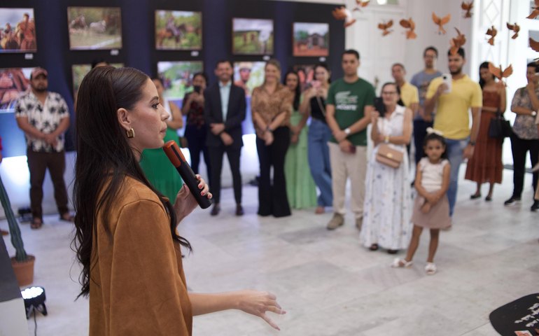 Exposição ‘Pega de Boi no Mato’ revela a beleza da tradição sertaneja no Mupa