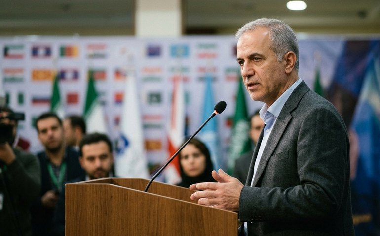 Irã responde a Trump com ironia em vídeo de IA e alerta para riscos no setor energético