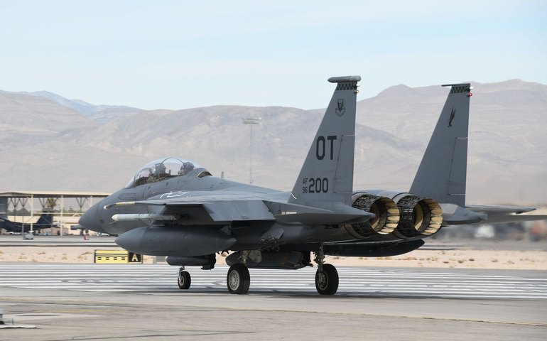 Irã teria derrubado caça F-15E dos EUA em abril com sistema de mísseis chinês, diz mídia americana