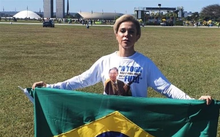 Filha de Roberto Jefferson (PTB) participa de manifestações